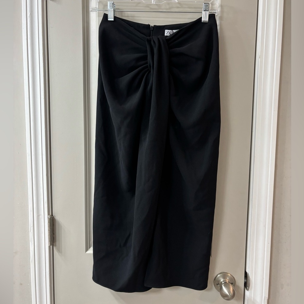 NWT Zara Chic Black Gathered Pencil Skirt with Slit